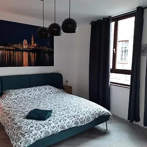 Appartement Center In Quiet Street & Airco, Anvers